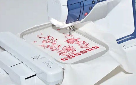 Brother Innov-is V5LE has a Large embroidery area
