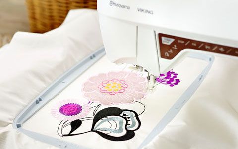 Husqvarna Topaz 40 - Large Embroidery Area