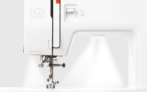 Bernette 05 Crafter - Makes Sewing Easy