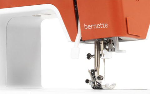Bernette 05 Crafter - Perfect Fabric Feeding