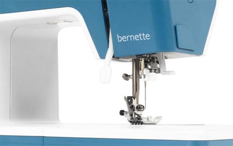 Bernette 05 Academy Perfect Fabric Feeding