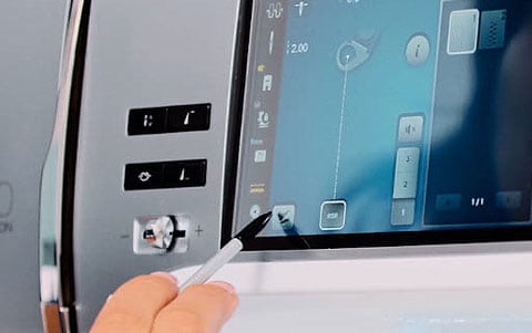 Bernina 770 QE Plus has a Kickstart Function