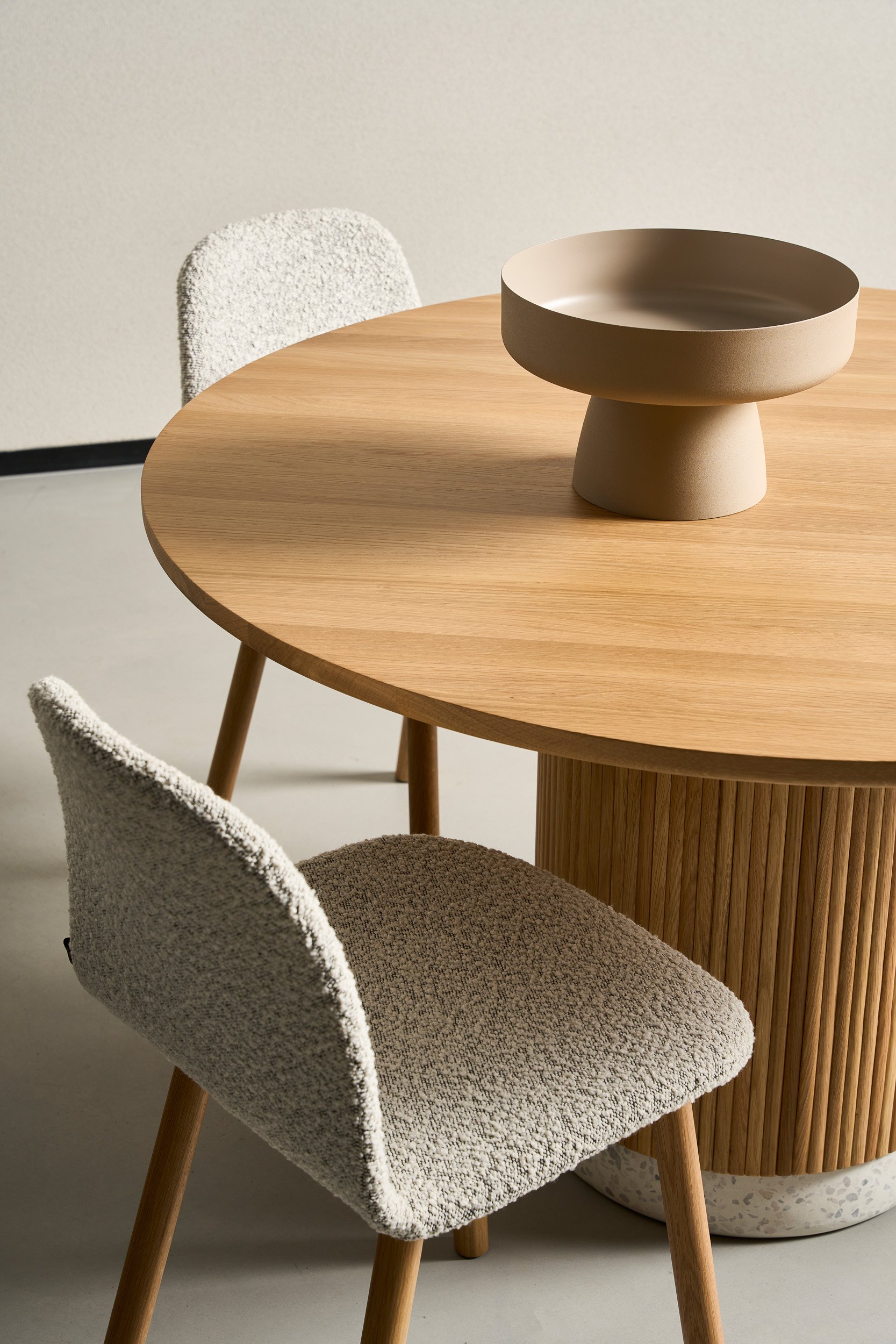 Com V1 Dining Chair - Milk-Bigello 0002 - Light Oak - Floor Stock