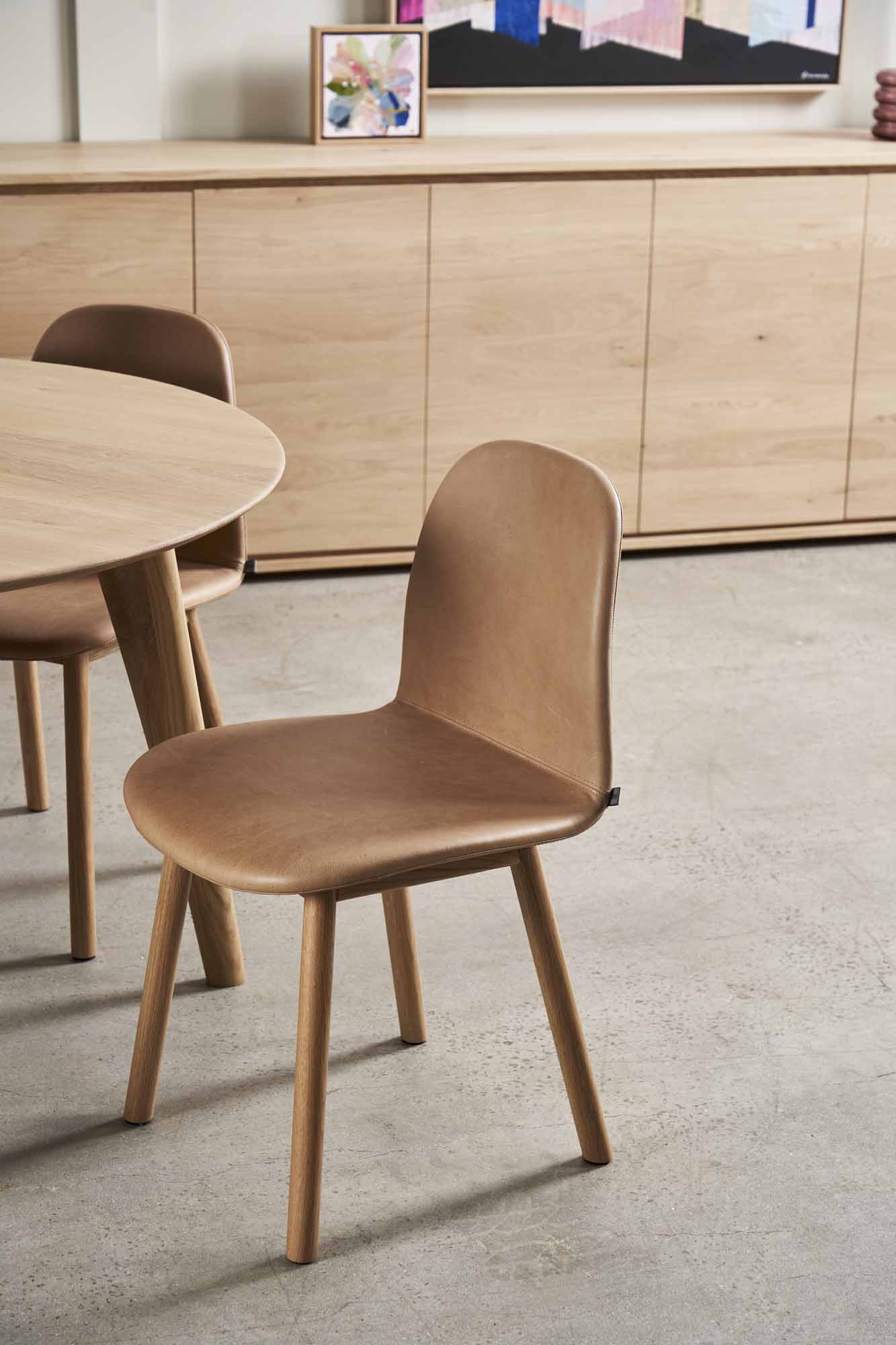 Com V1 Dining Chair - Milk-Bigello 0002 - Light Oak - Floor Stock