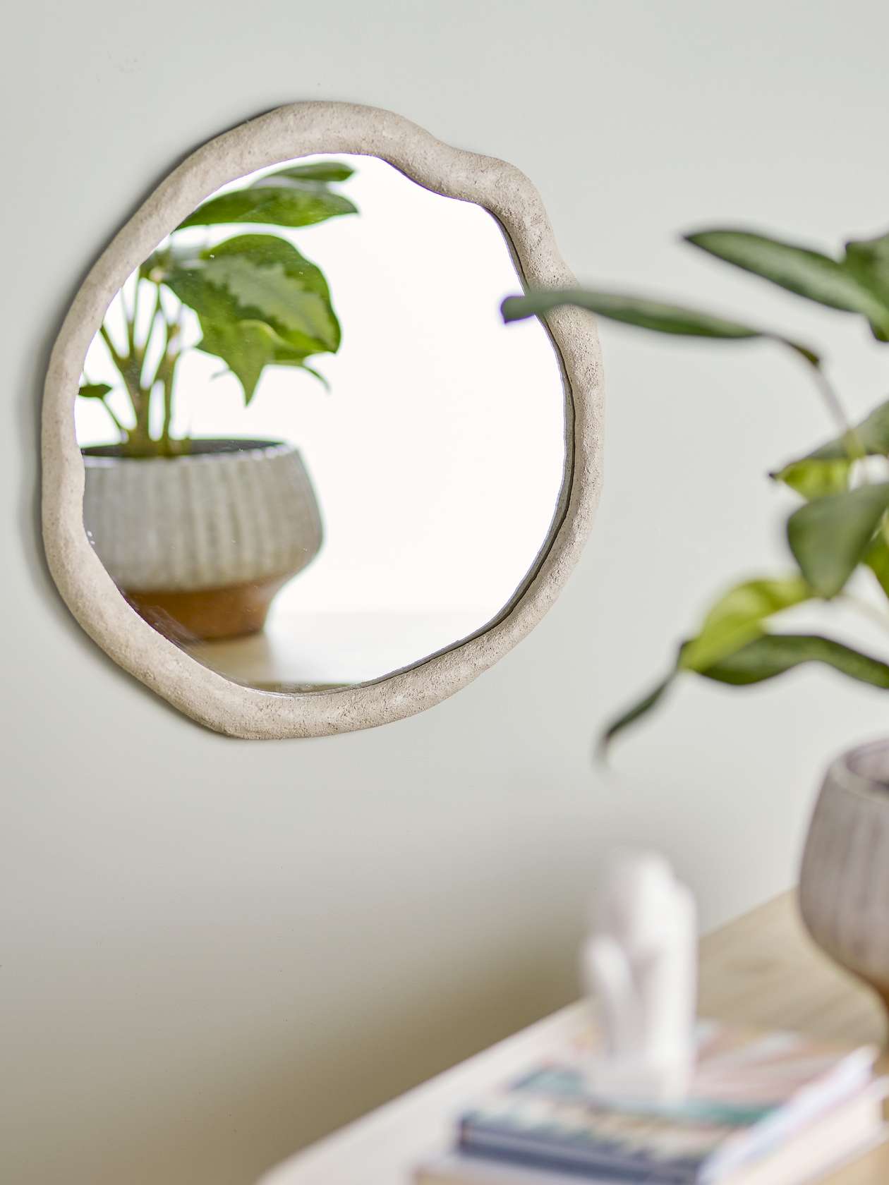 Cillia Polyresin Wall Mirror - Nature