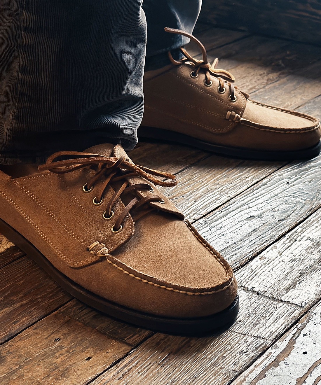 Model wears the Deck Shoe