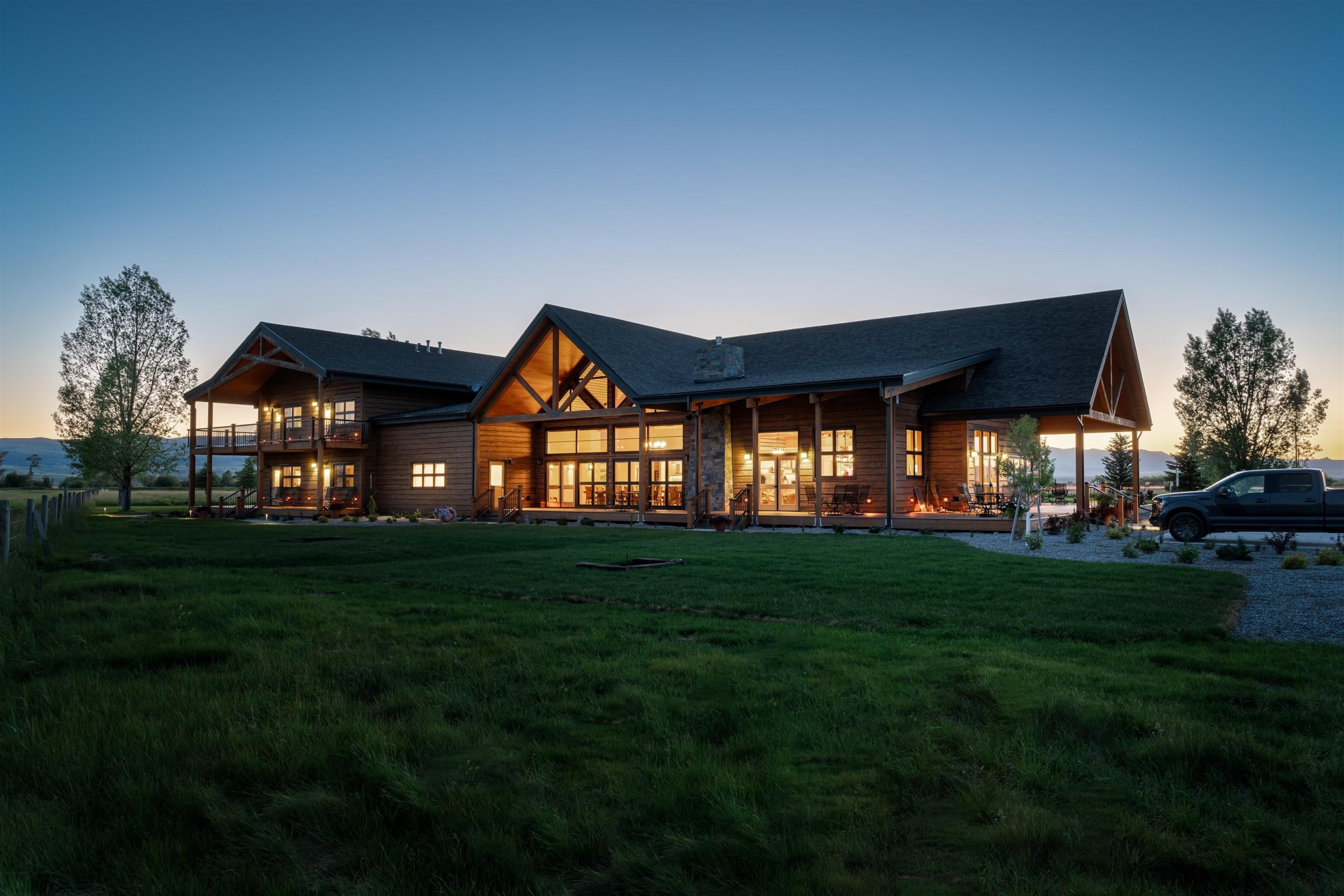 Madison River Ranch Madison Valley Ranch - Madison River Fishing Lodge | Yellow Dog Flyfishing