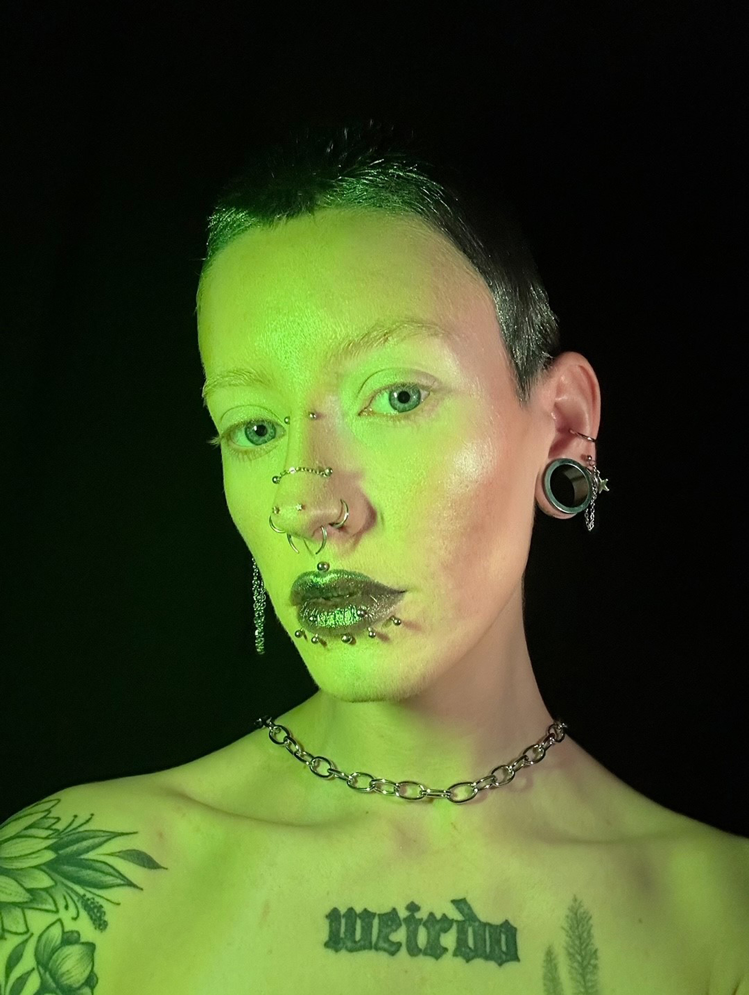 Alternative woman wearing  Green Screwback Stainless Steel Tunnel