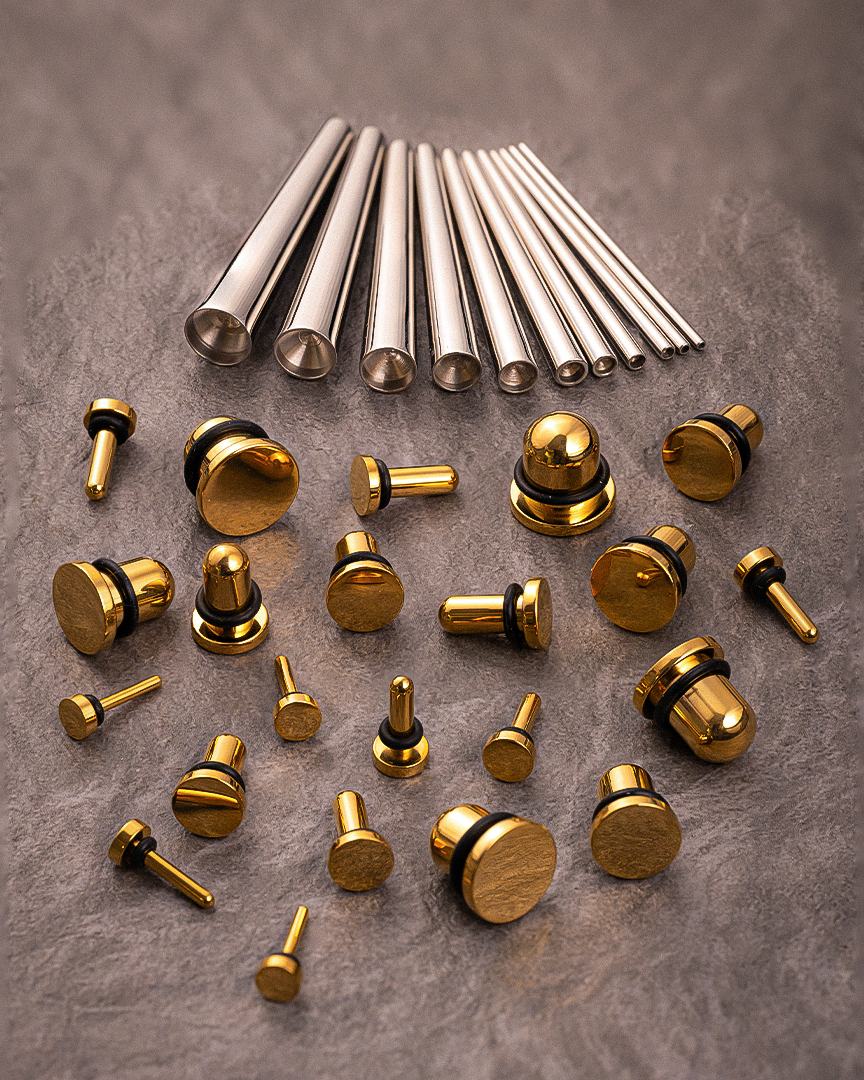 Custom-Plugs---33-piece-Gold-Single-Flare-Steel-Taper-Kit--Plug-Gauge---Lifestyle-3