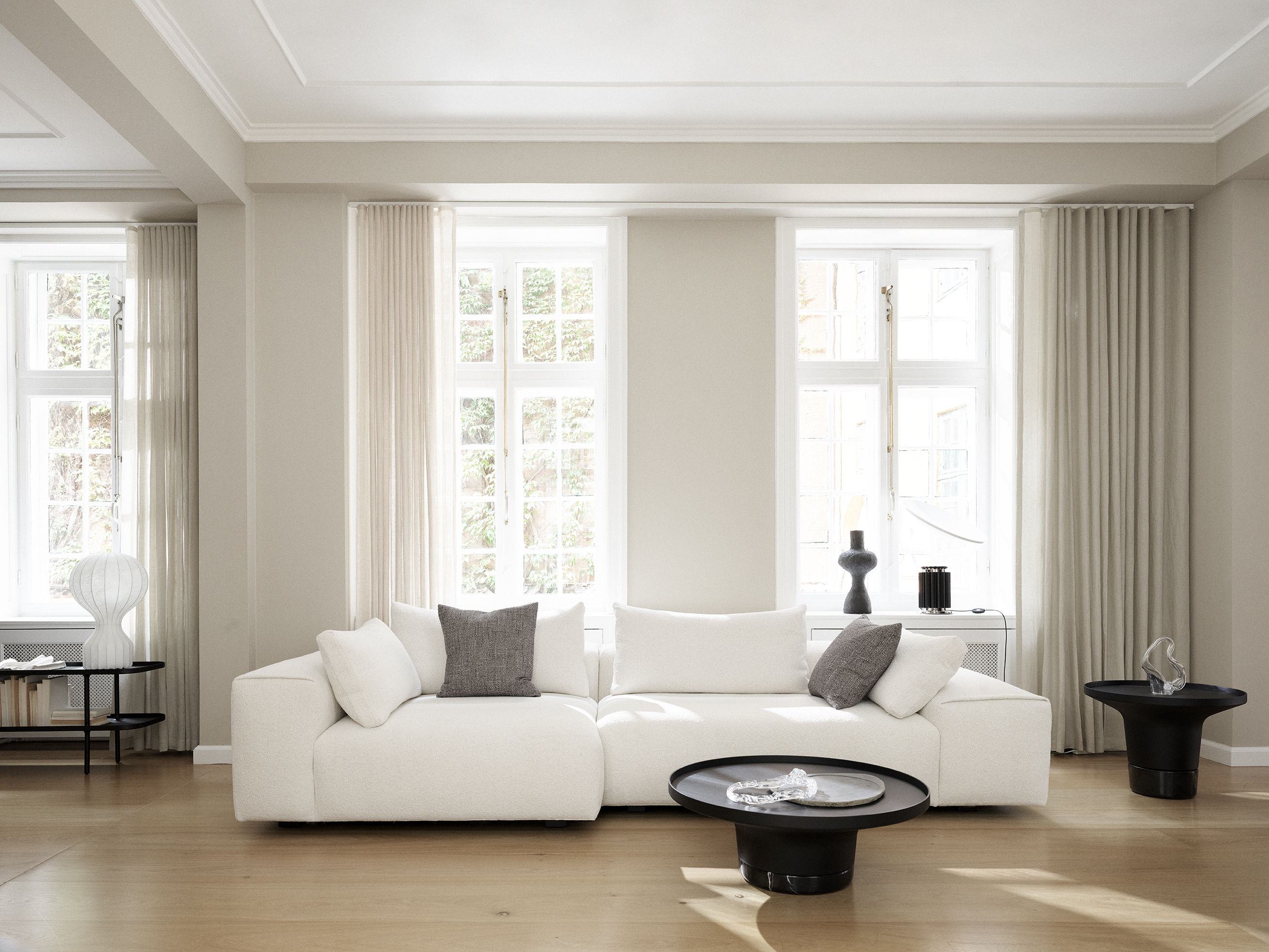 Pontone L Shape Sofa - White Boucle-Cuddle 02 - Floor Stock