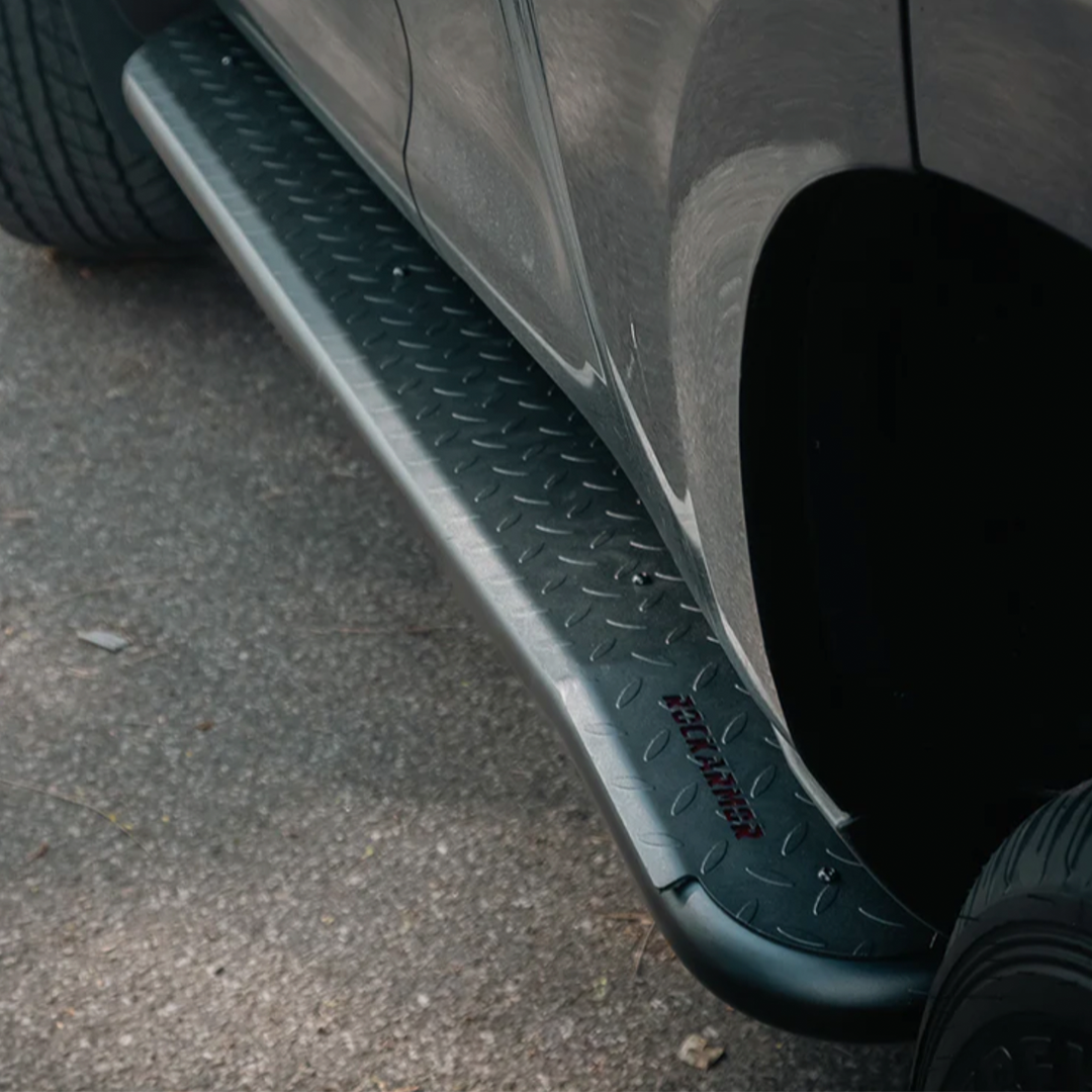 TEXTURED POWDER-COAT FINISH