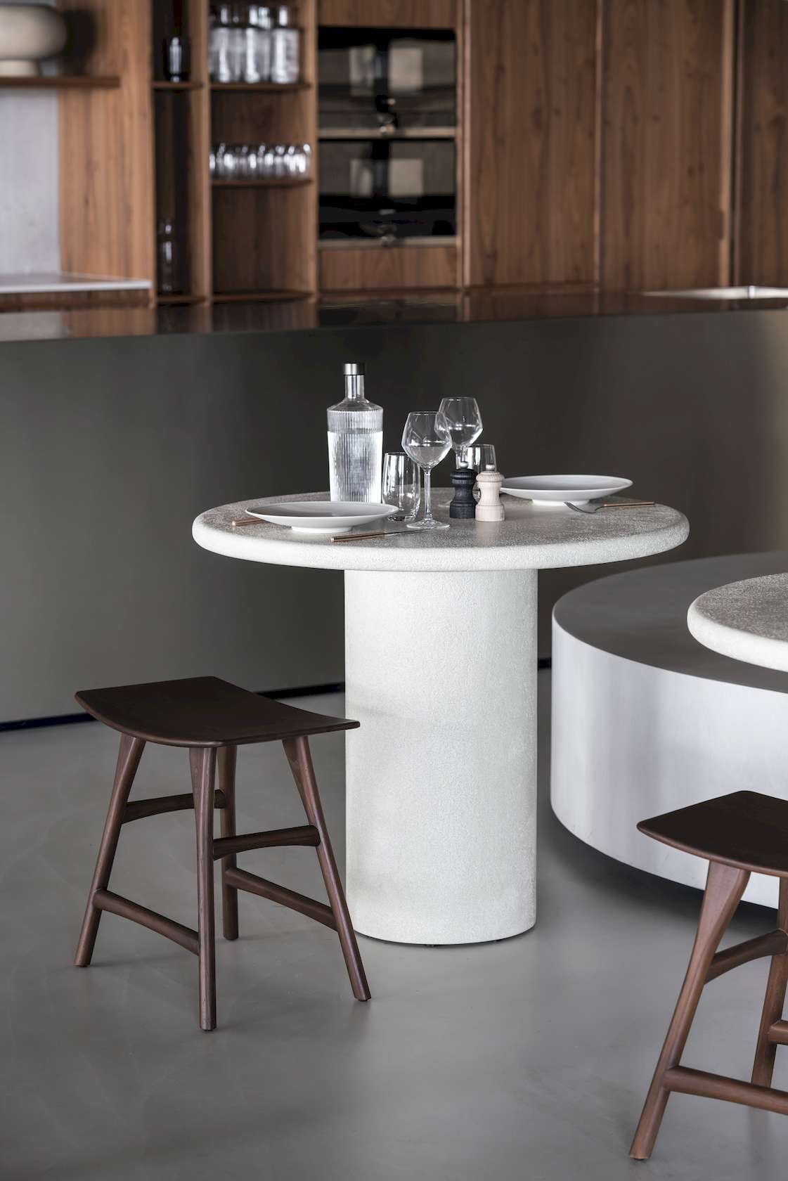 Ethnicraft Elements Round Dining Table