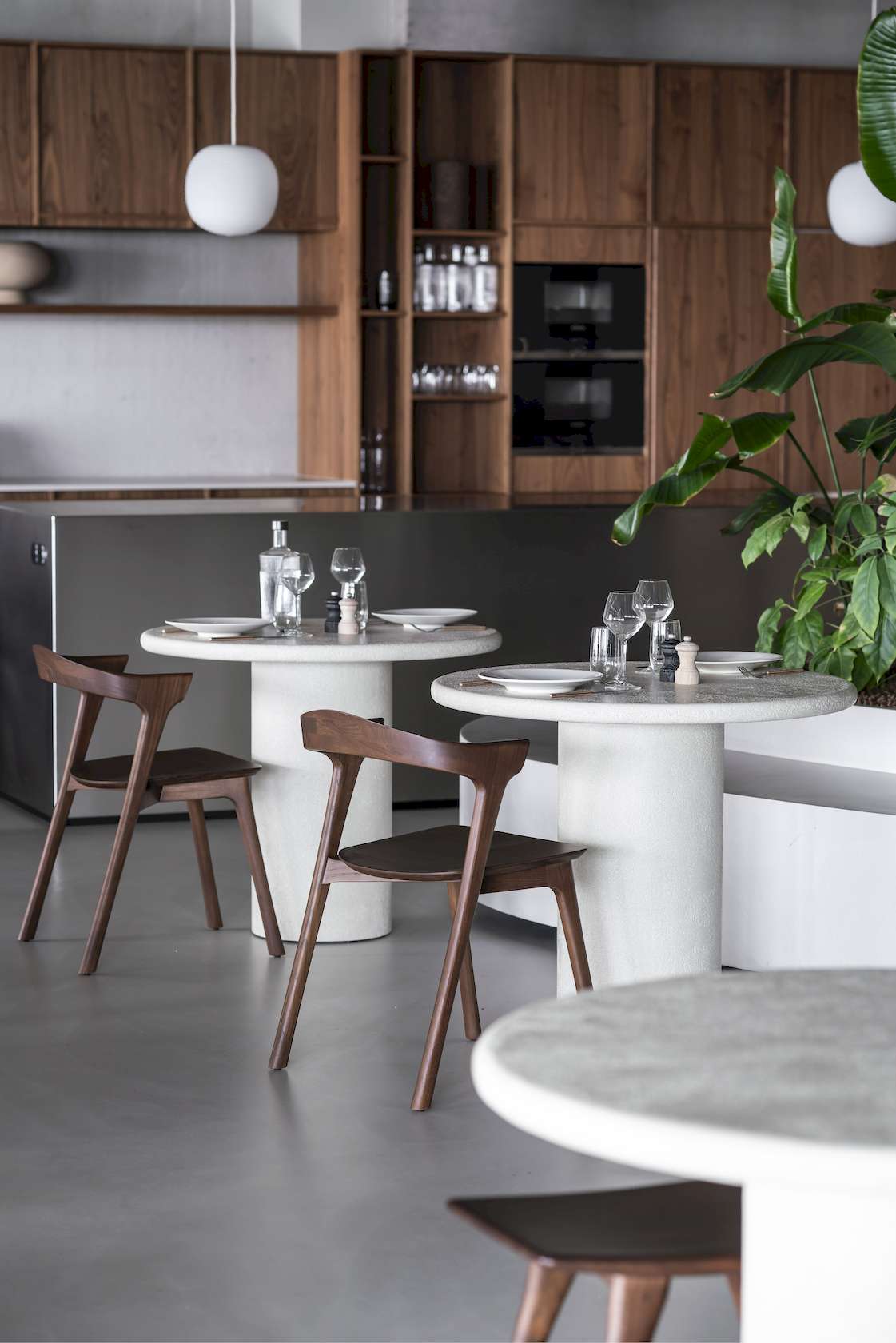 Ethnicraft Elements Round Dining Table