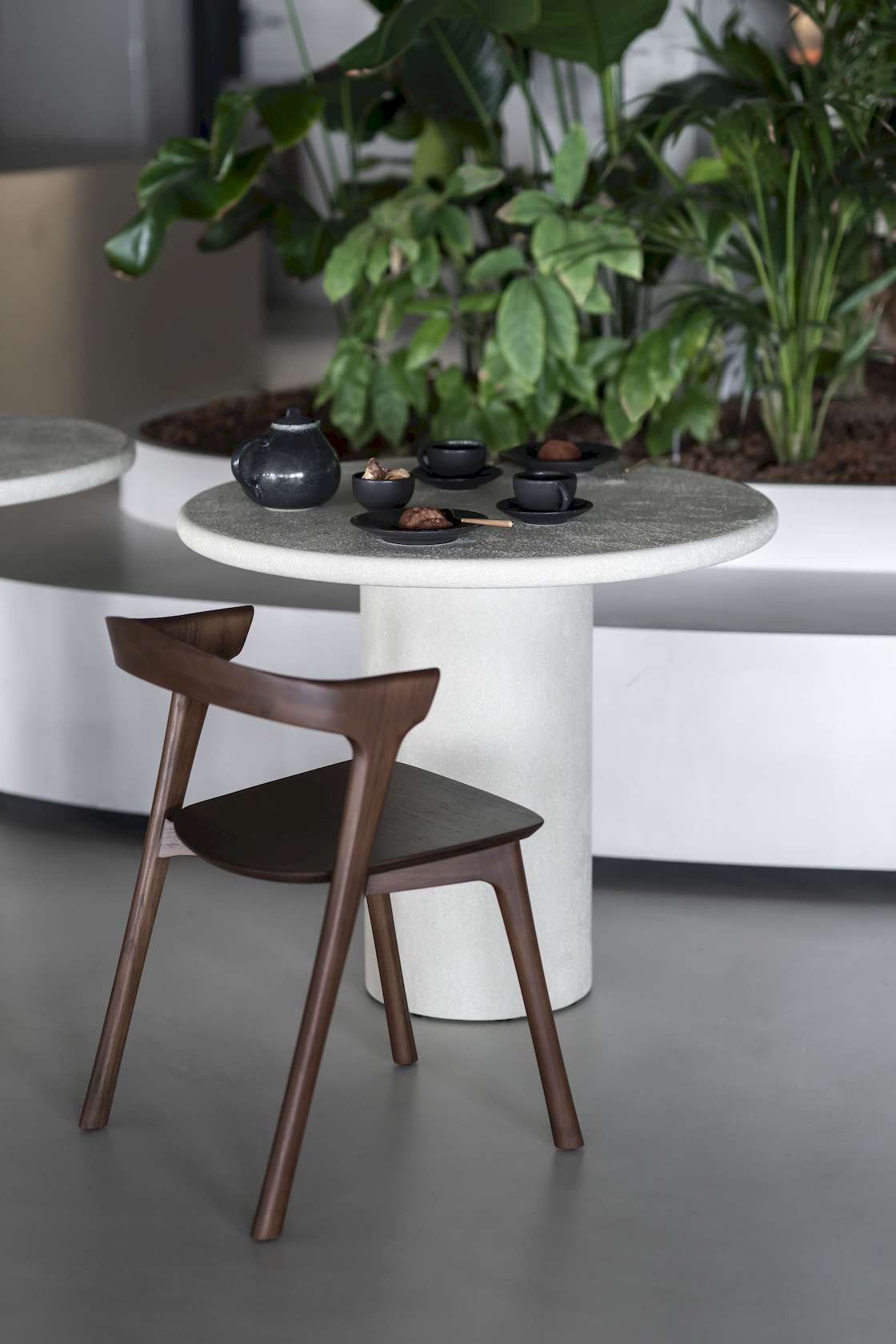 Ethnicraft Elements Round Dining Table