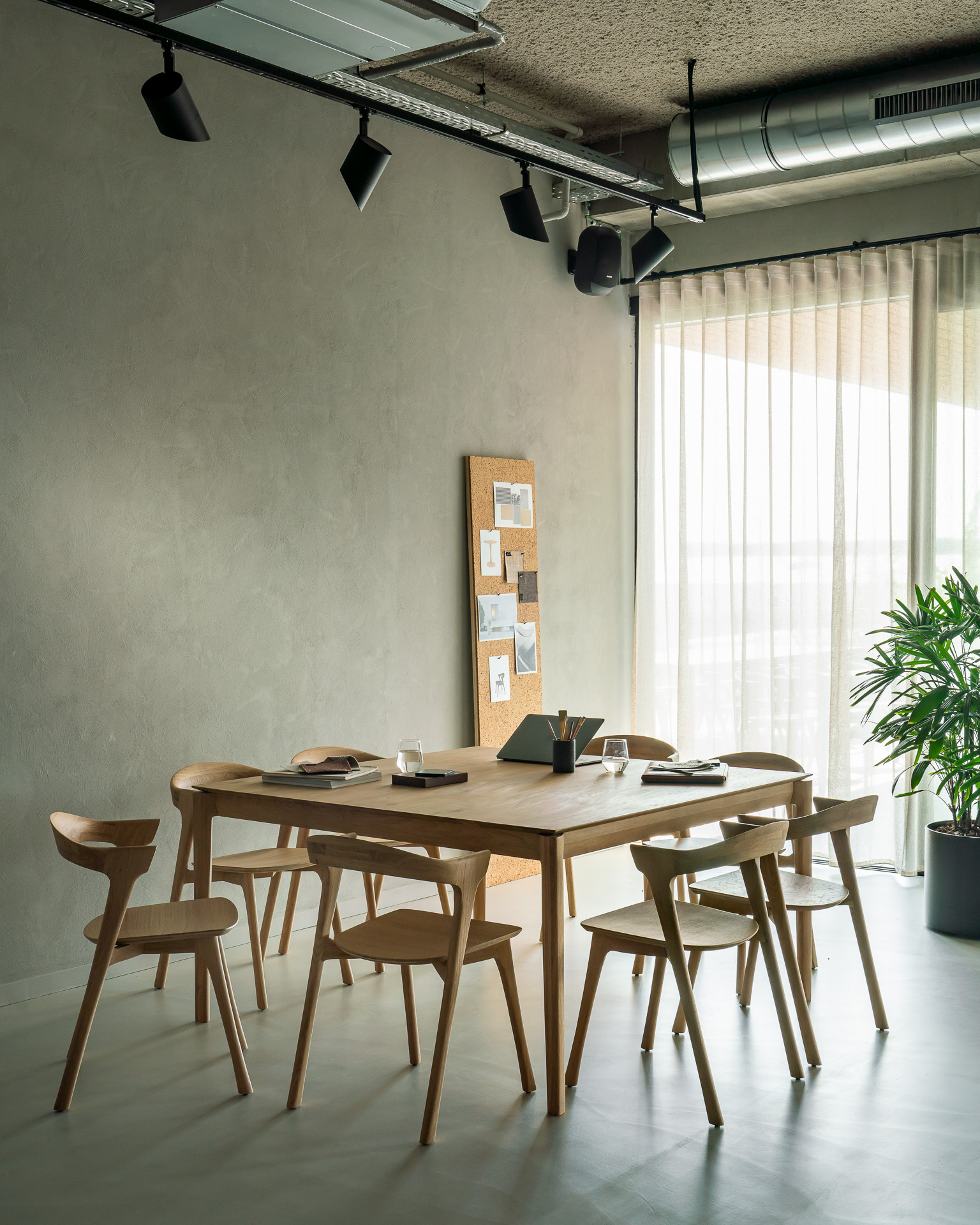 Ethnicraft Oak Bok Square Dining Table