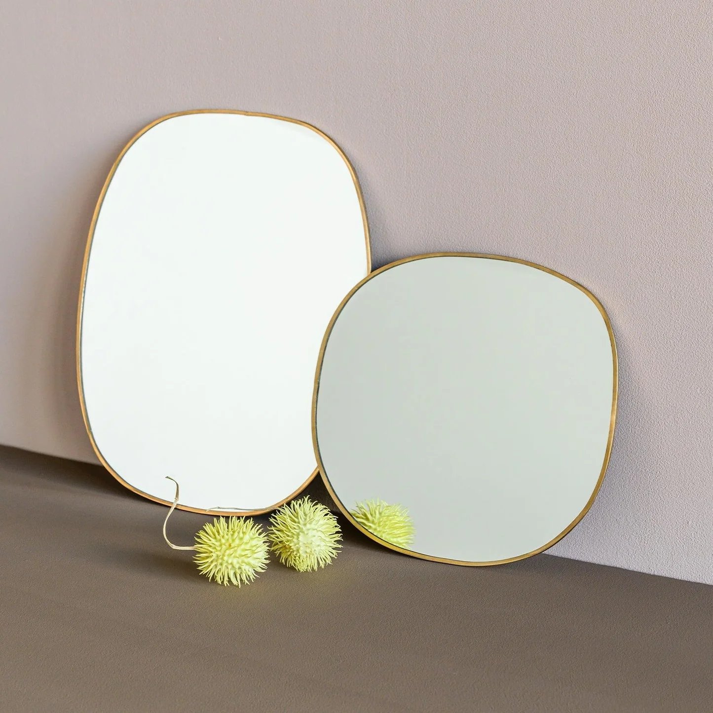 Daily Pretty Brass Mirror - Gold