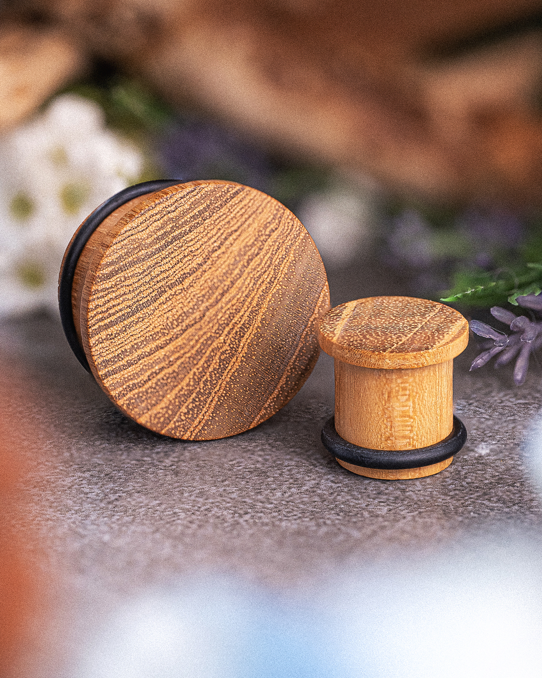Natural wood organic wood single flare plugs Teak Wood Single Flare Plug / Gauge