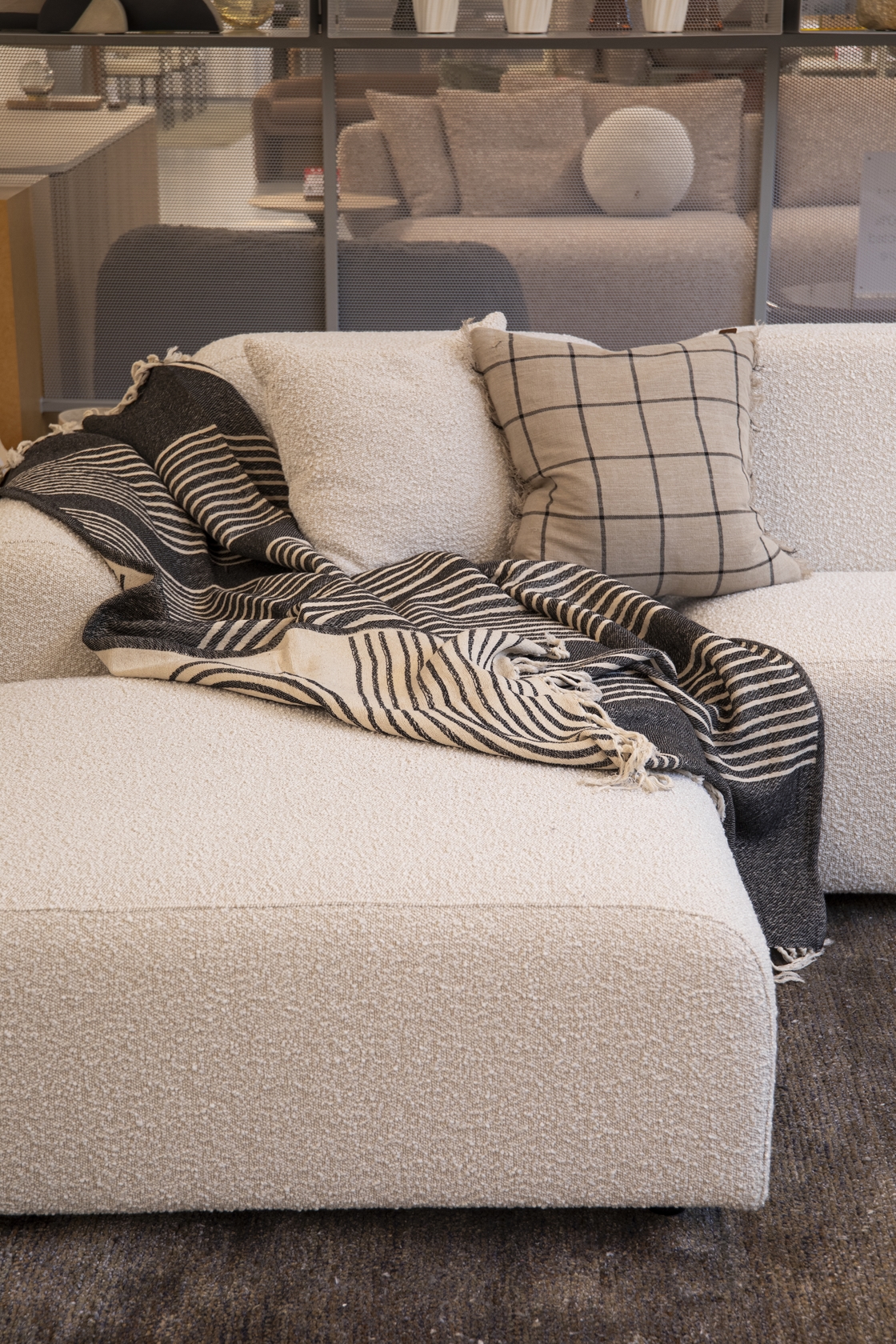 Anek Cotton Throw - Black