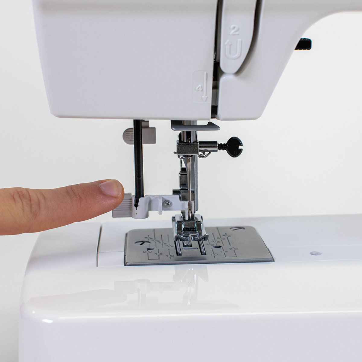 Janome J3-20 excellent needle threader