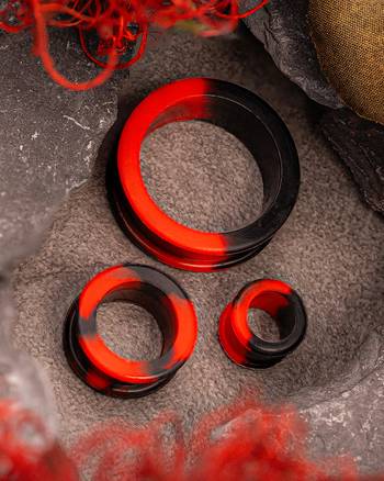 Cool red and black silicone tunnel