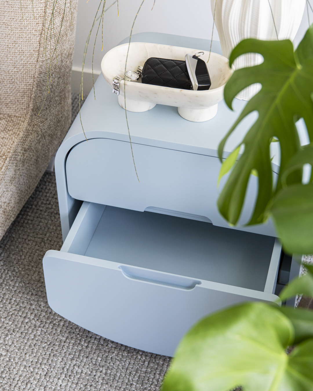 Onda Bedside Table