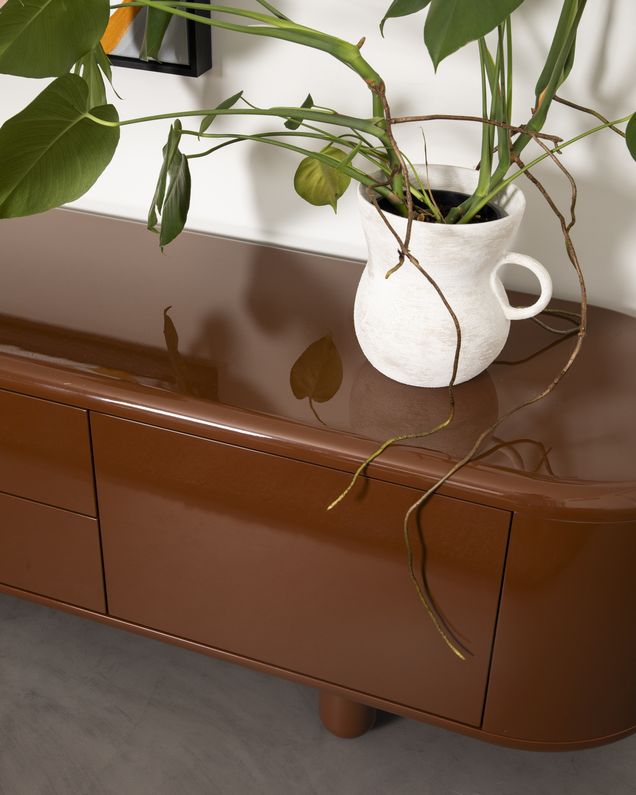 Remy TV Unit