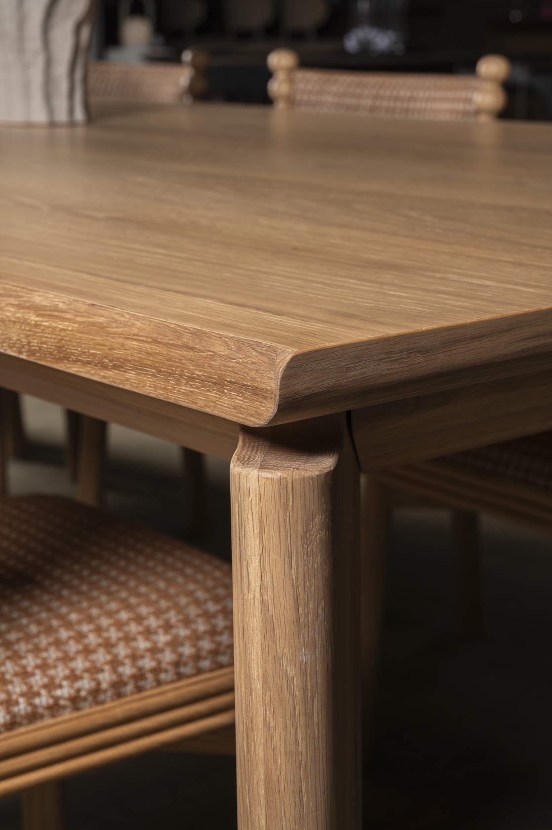 Traverse Dining Table
