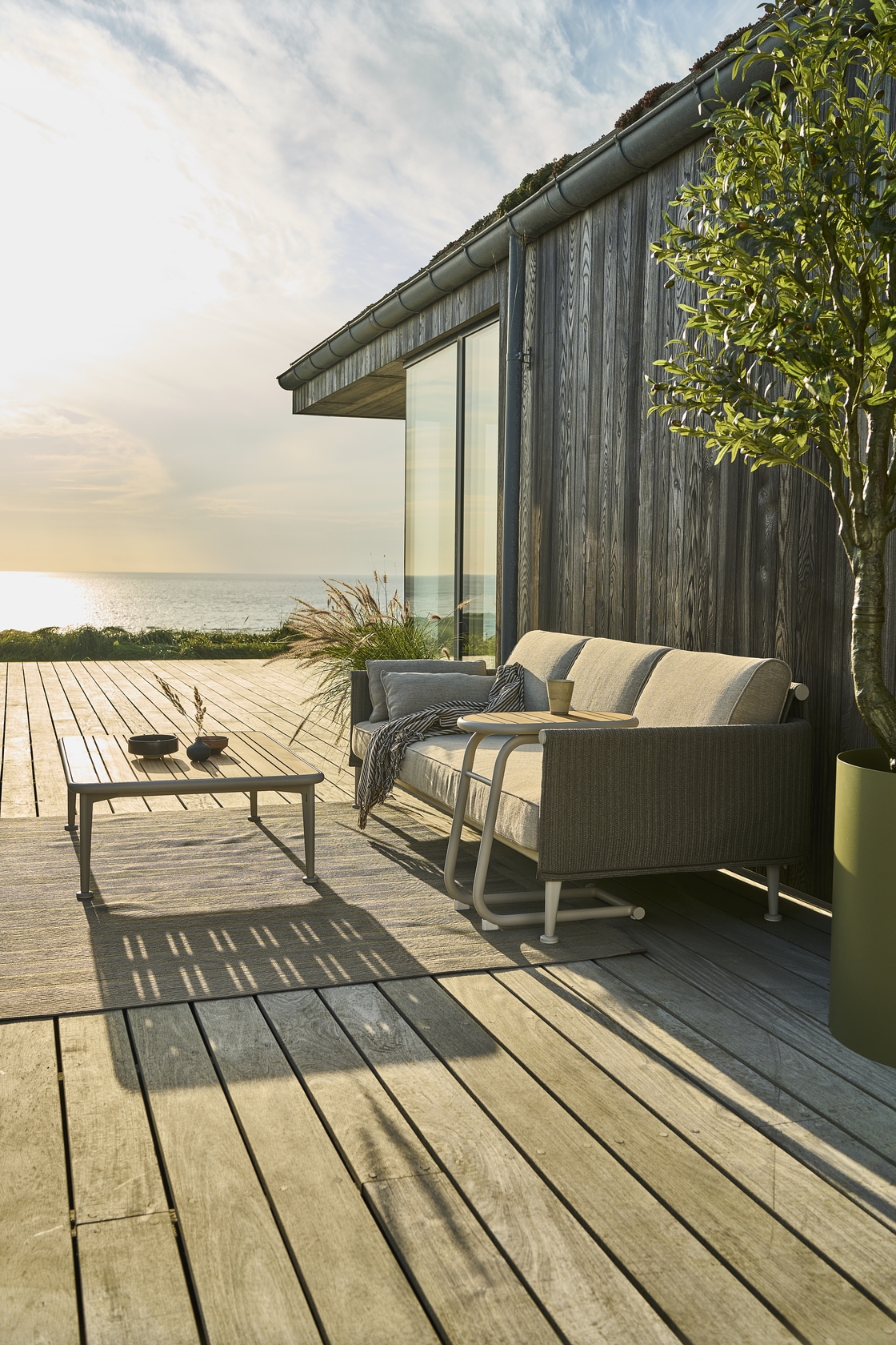 Mindo 122 Side Table