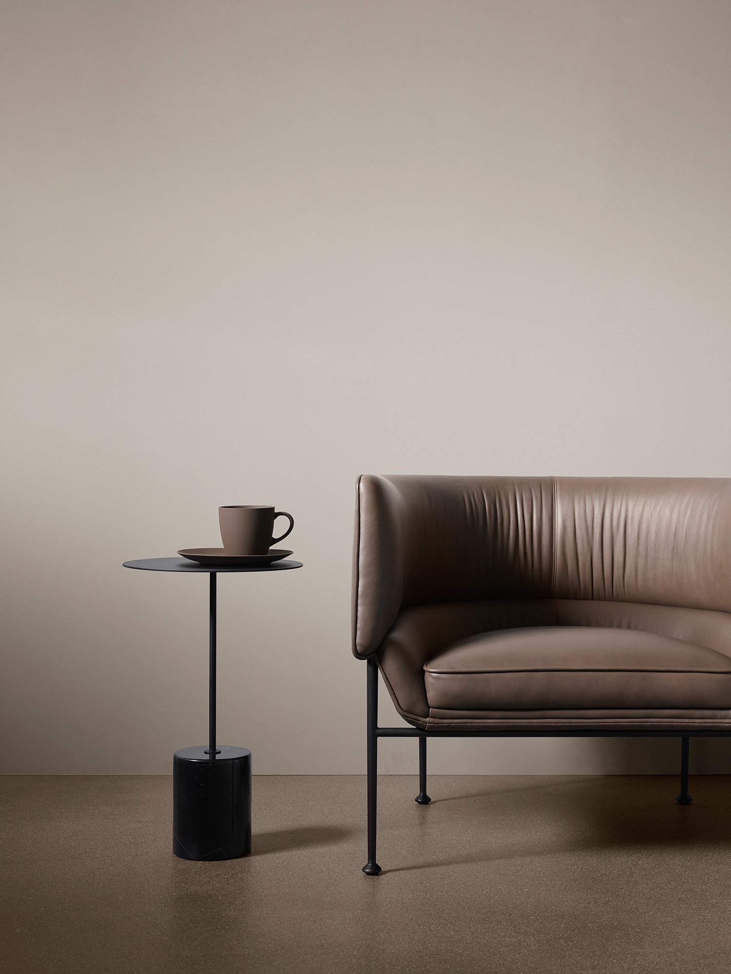 Collar Large Lounge Chair - Sable Barona Leather - Floor Stock