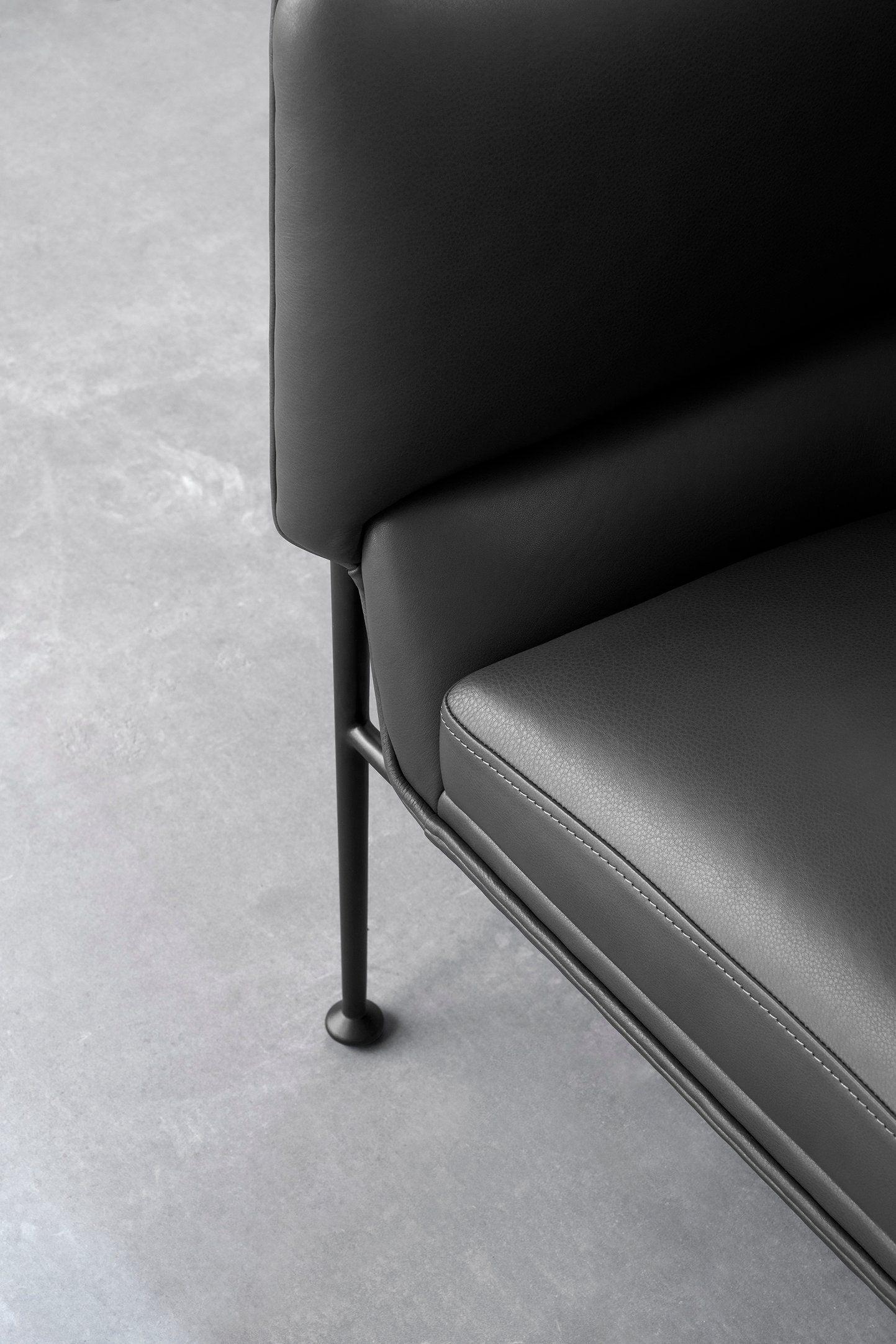 Collar Large Lounge Chair - Sable Barona Leather - Floor Stock