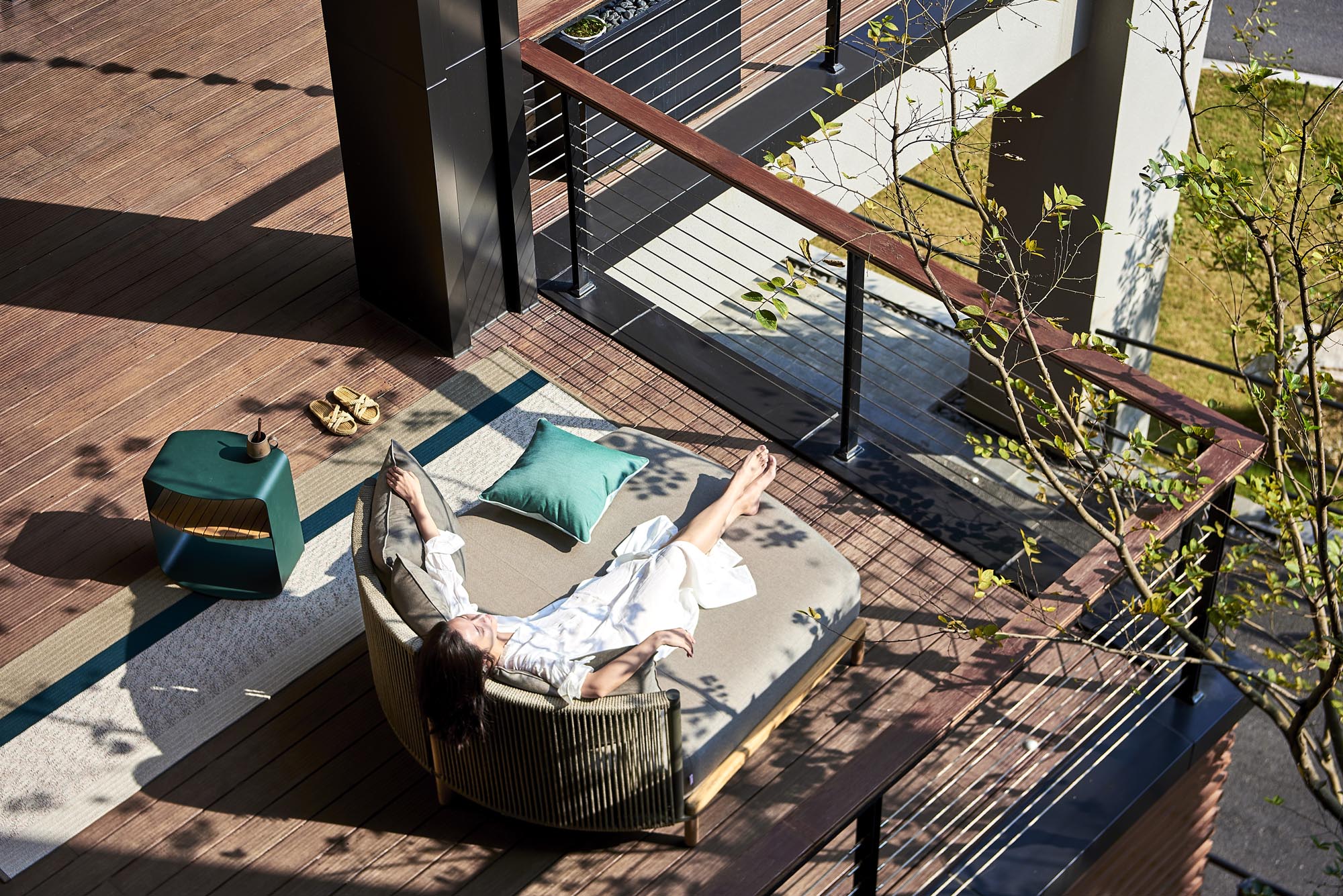 Mindo 109 Side Table - Dark Grey - Floor Stock