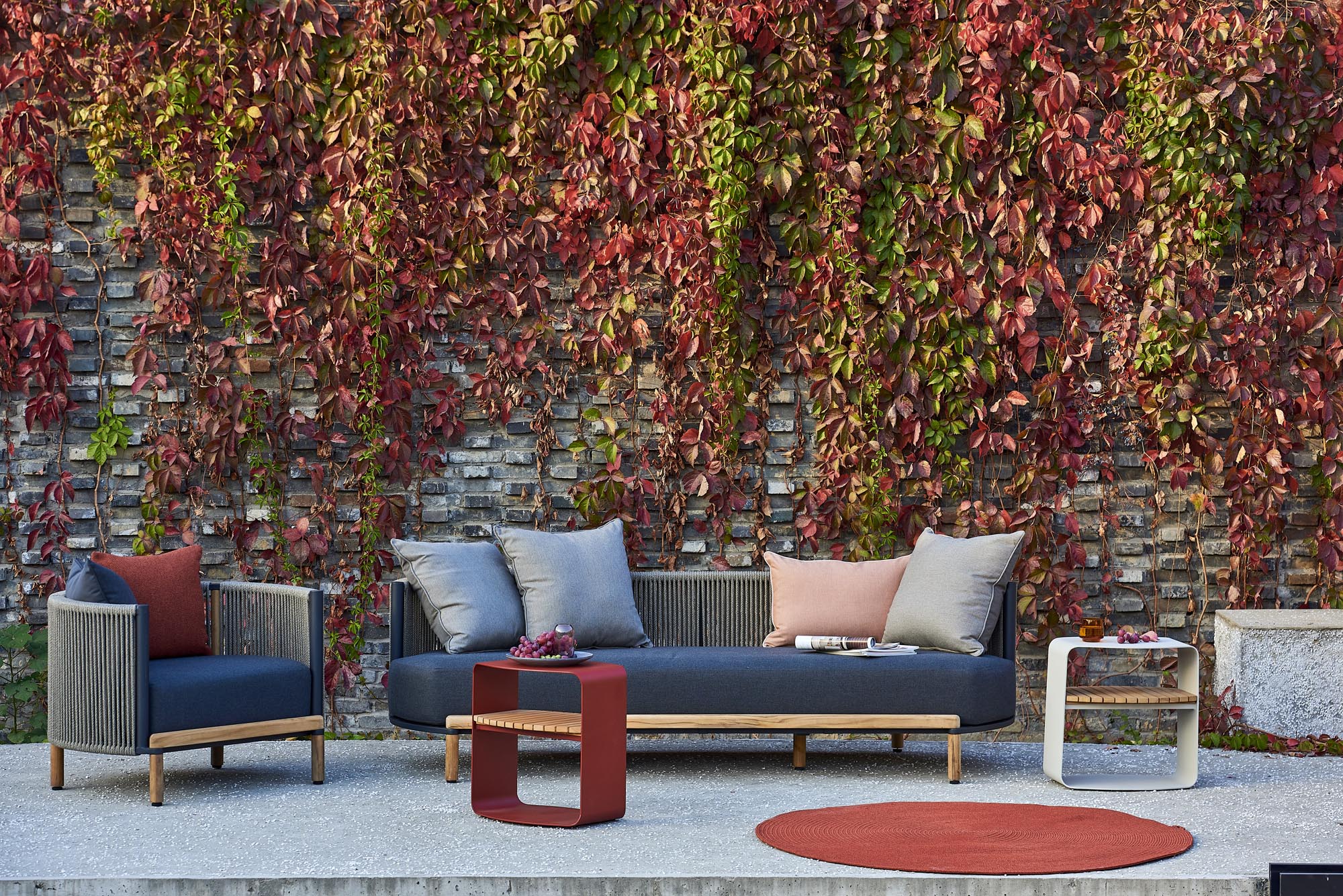 Mindo 109 Side Table - Dark Grey - Floor Stock