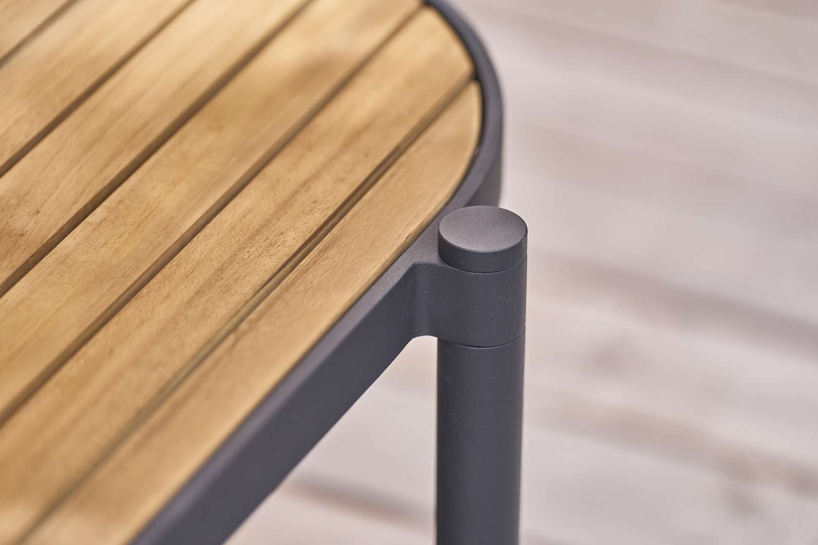 Mindo 117 Bench - Large - Floor Stock