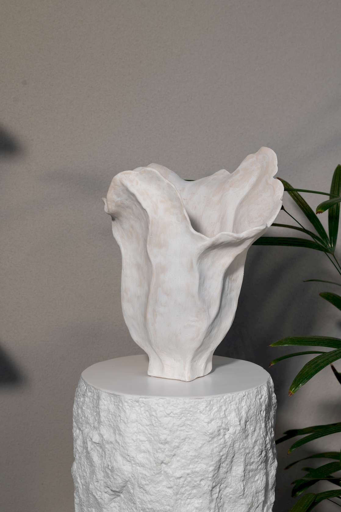 Iris Pedestal - Low - Floor Stock