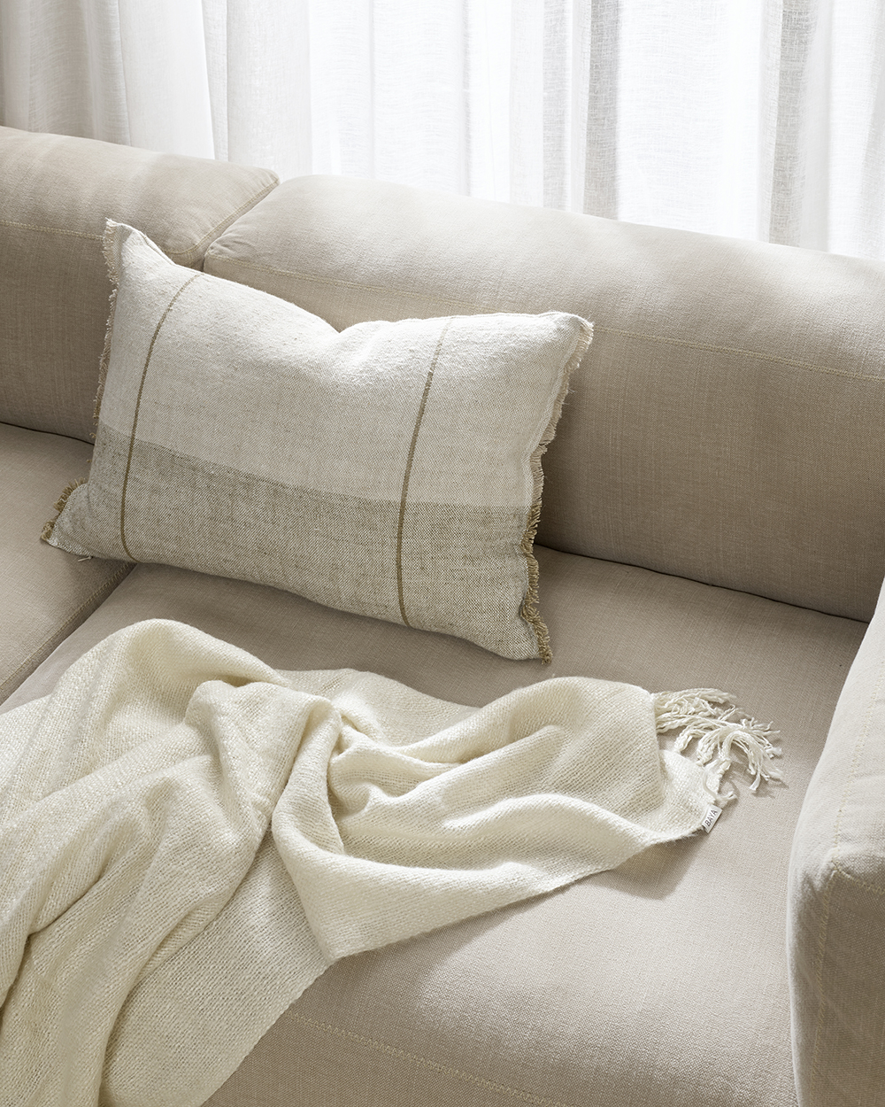 Oliver Cushion