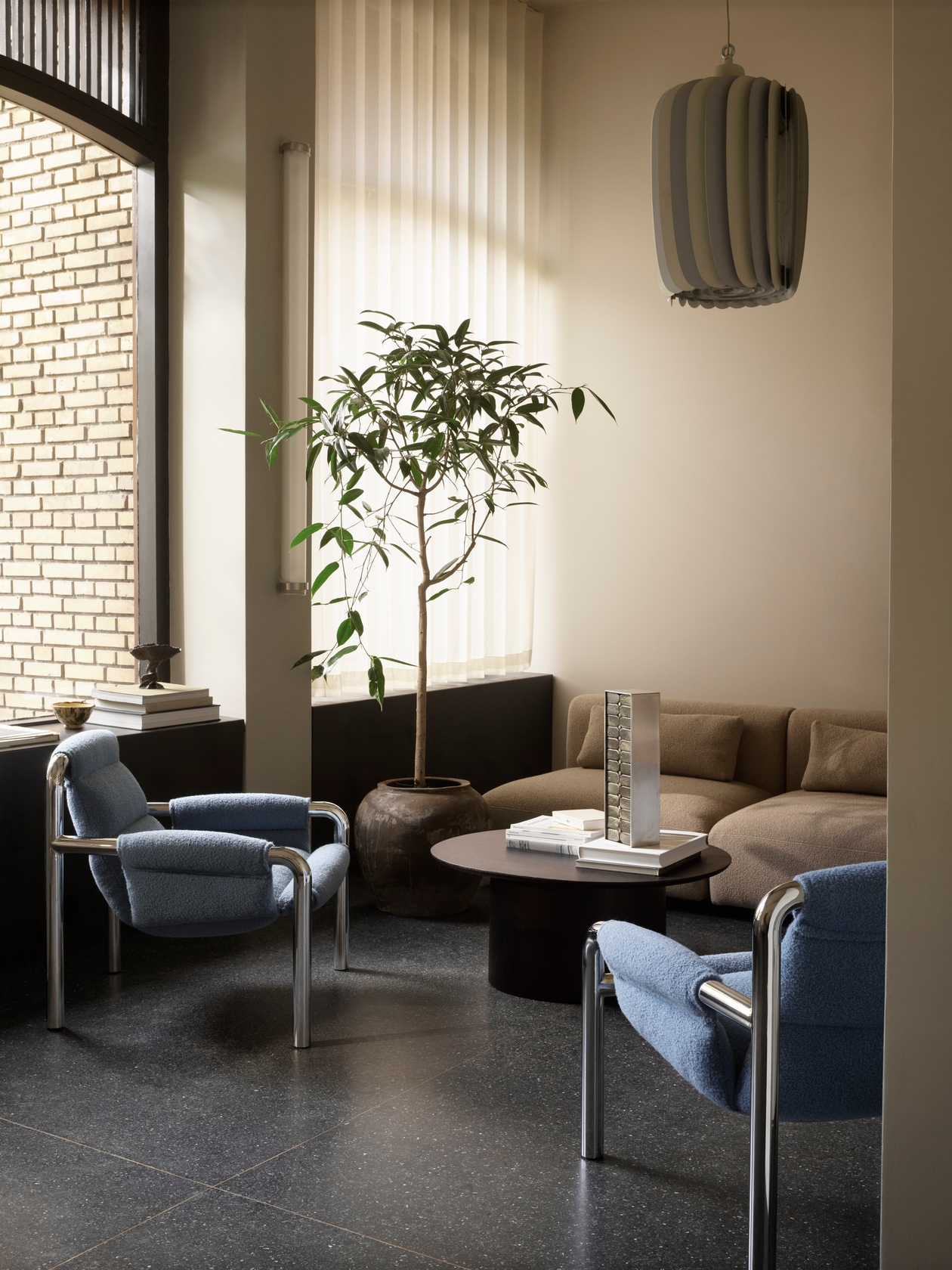 Atli Lounge Chair