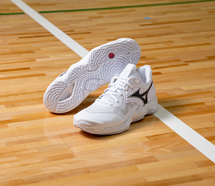 【美品】Wave Momentum Elite Wide 23.5センチ WAVE MOMENTUM ELITE WIDE | Men's Indoor Sport Shoes | Mizuno