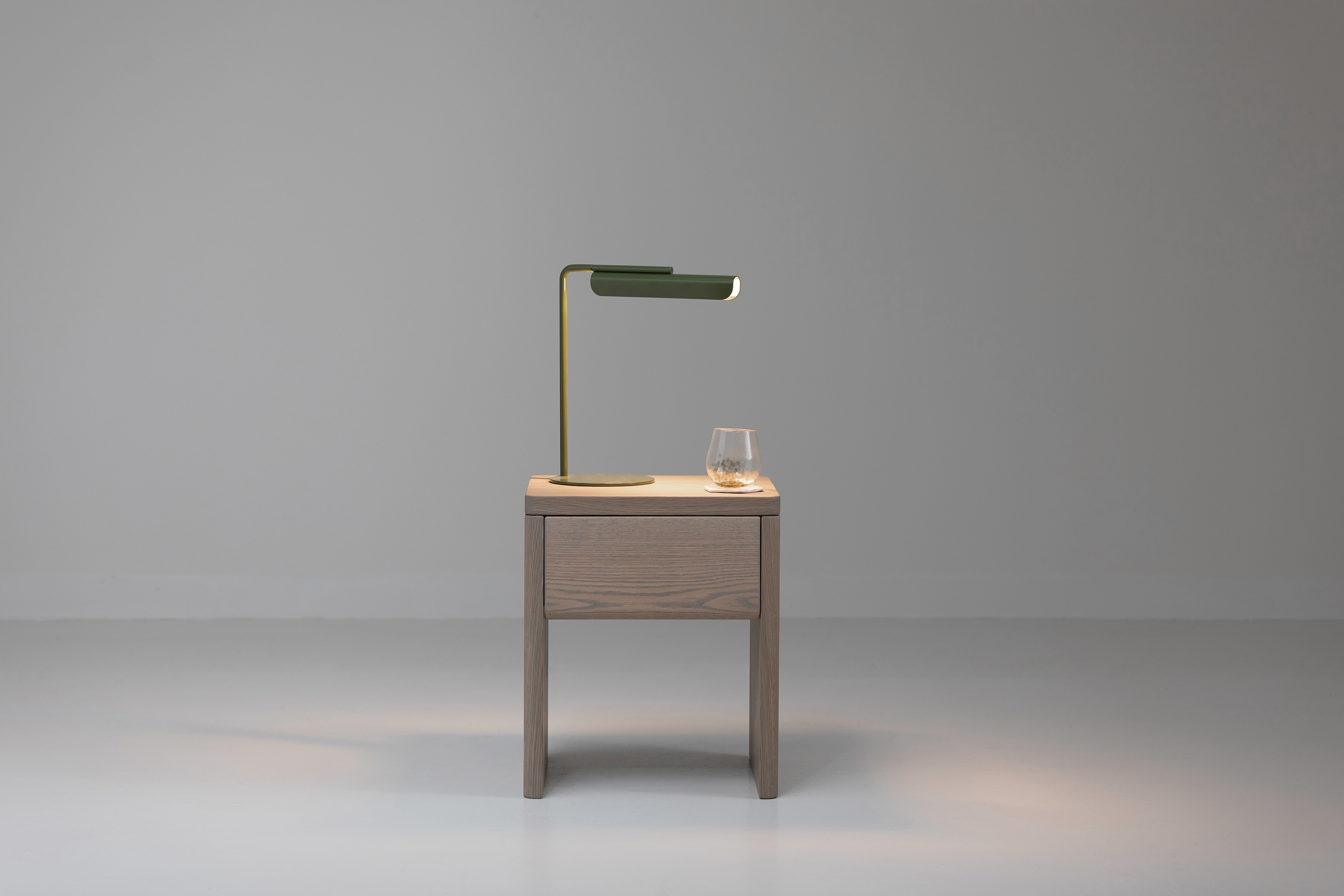 Pia Bedside Jardan