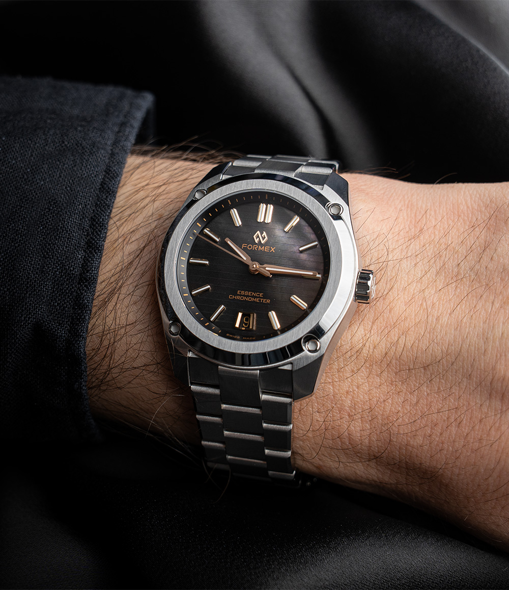 Essence ThirtyNine Automatic Chronometer Black Pearl