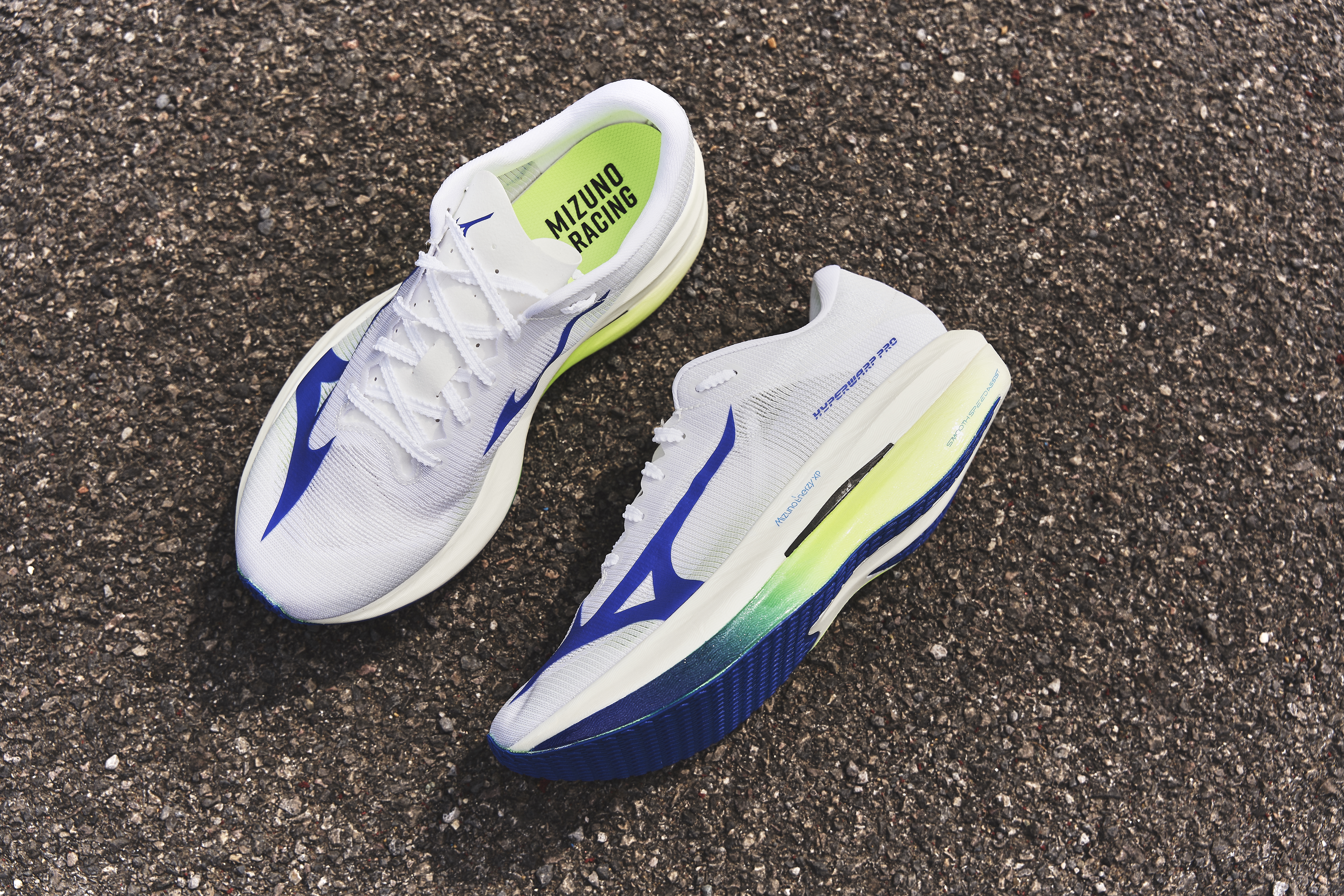 HYPERWARP PRO (U) | Unisex Running Shoes | Mizuno Australia display picture 2