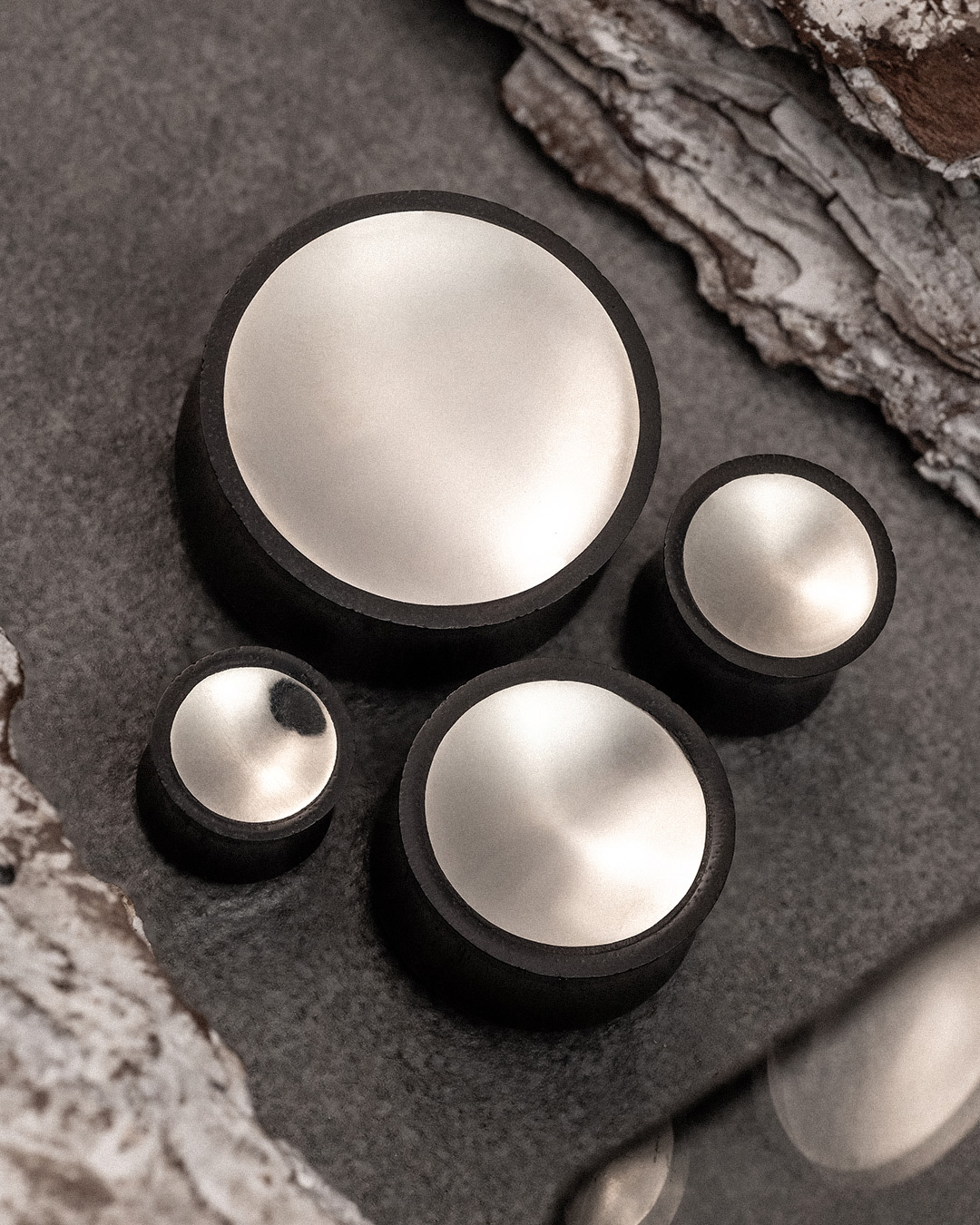 Eco friendly organic  Sono And White Brass Inlay Wood Ear Plug / Gauge