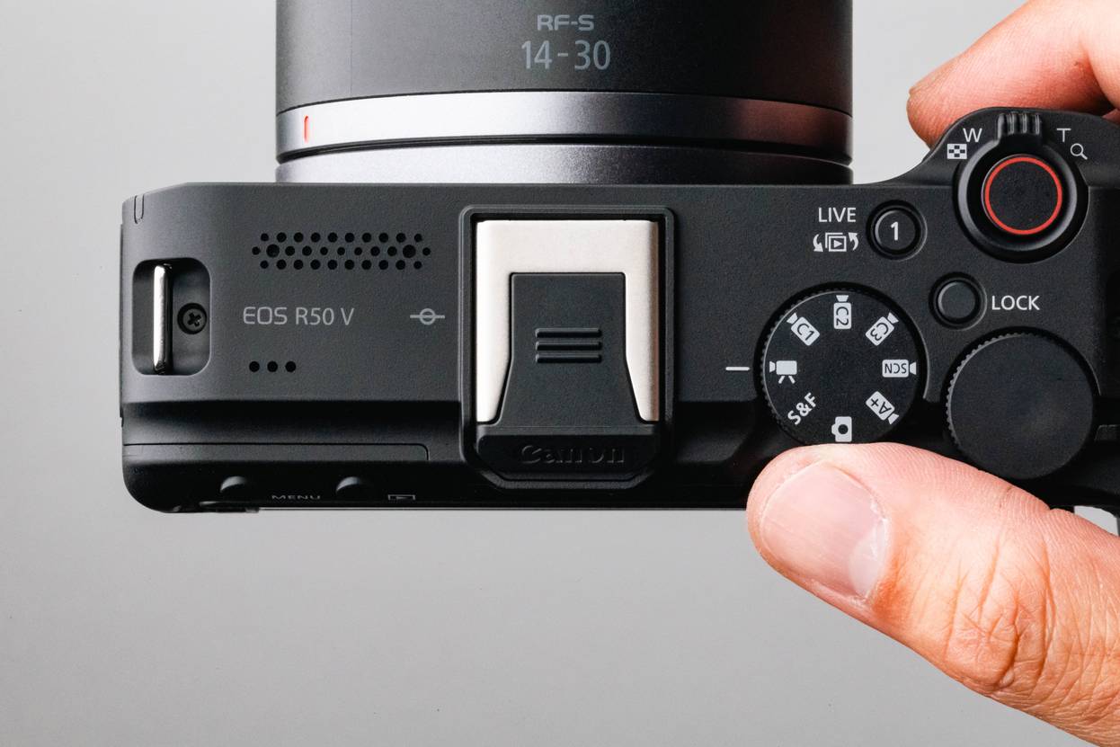 24.2MP APS-C Sensor with Interchangeable Lens Mount