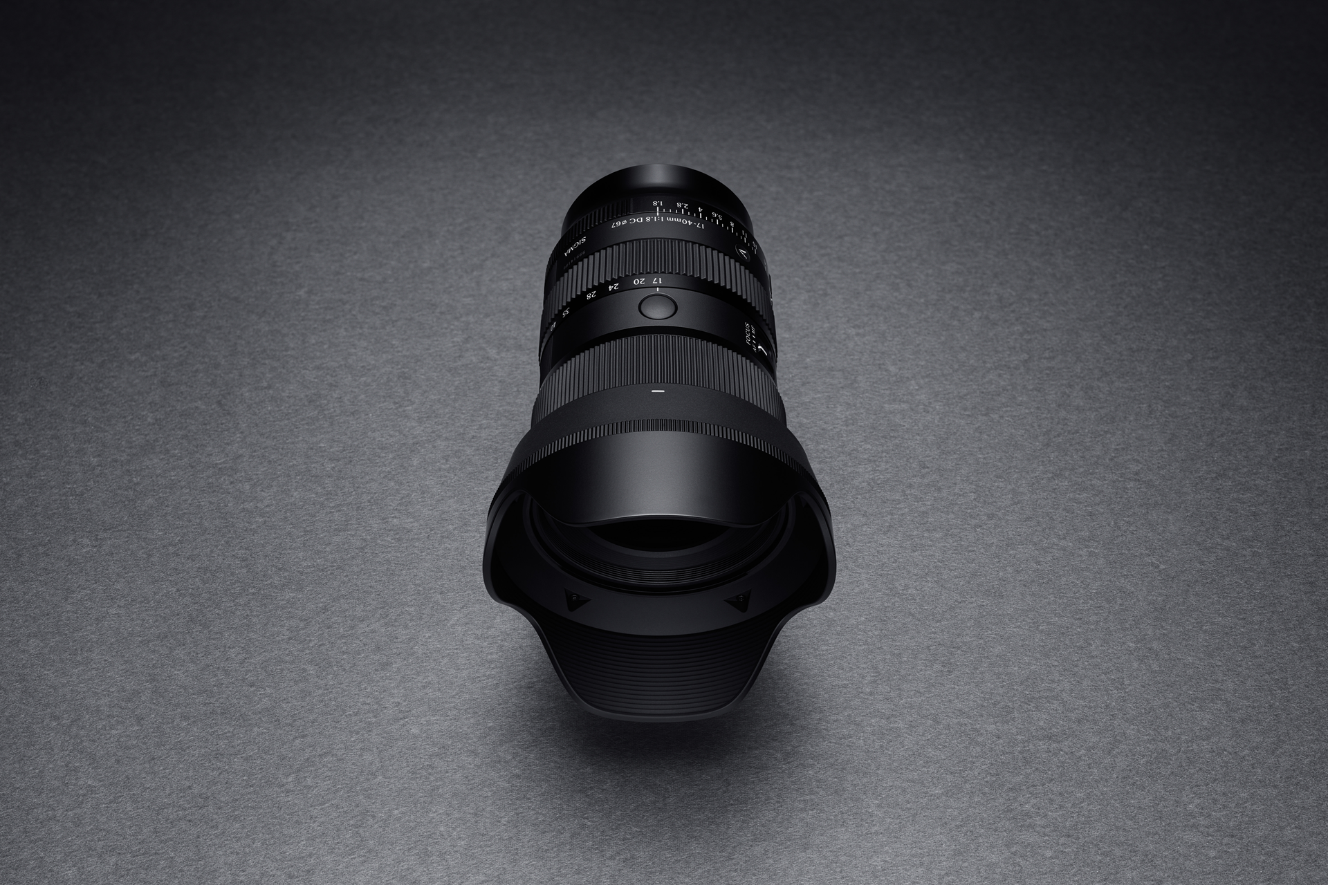 Exceptional Optics and Close Focus