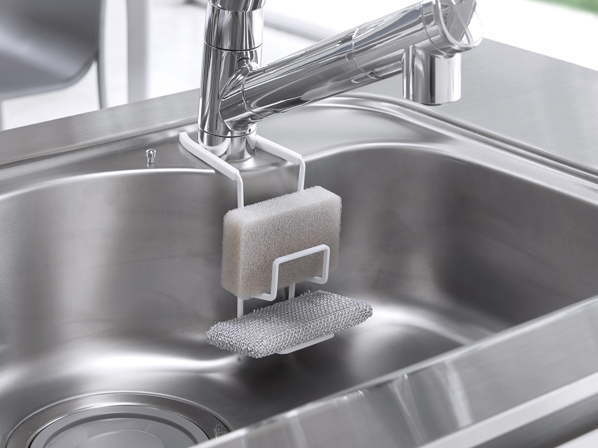 Hanging Double Sponge Holder : Quick installation