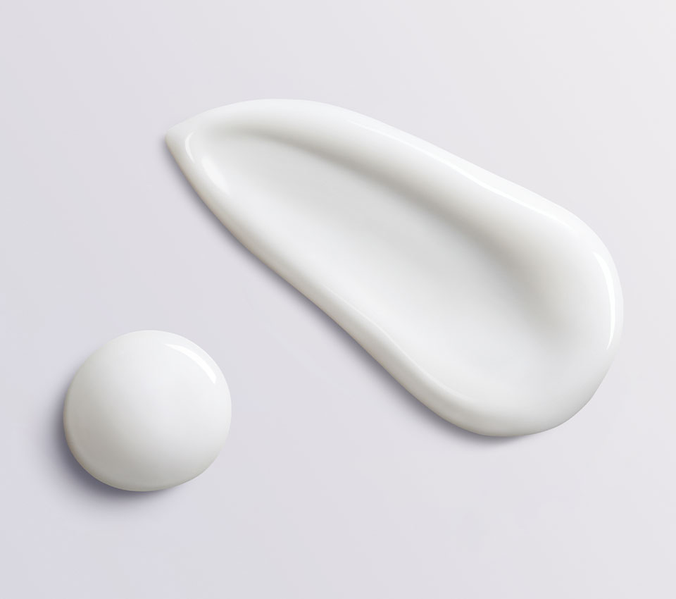 White cream texture swatch
