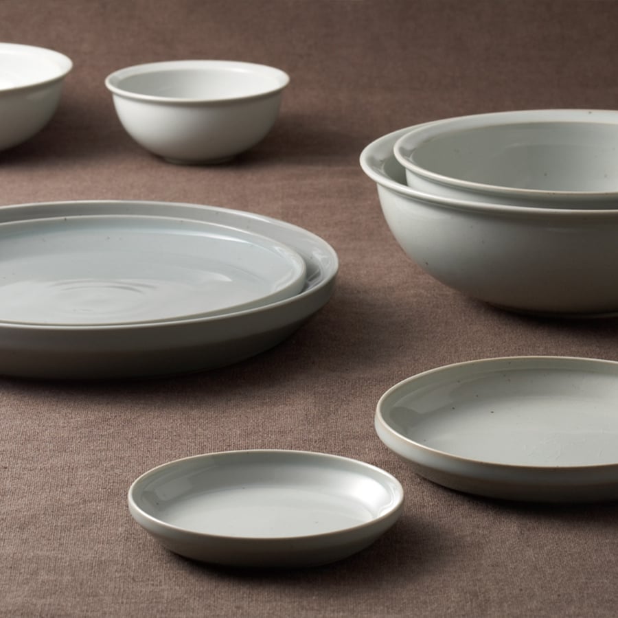 RIM bowls and plates in earth gray  