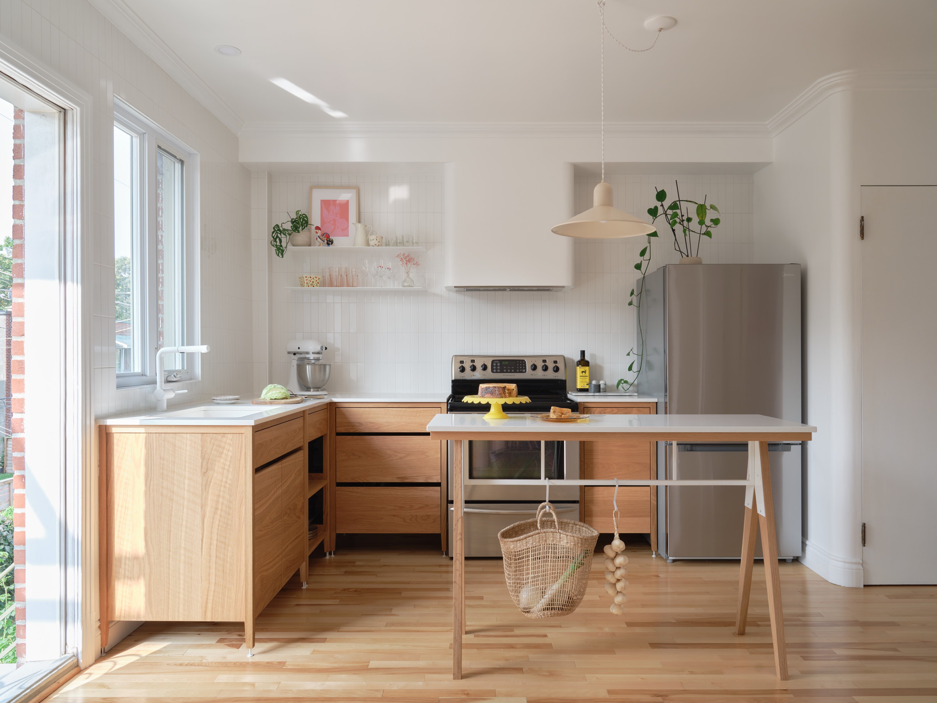 kitchen design, modular kitchen, freestanding kitchen, modular cabinets, freestanding cabinets, natural oak.