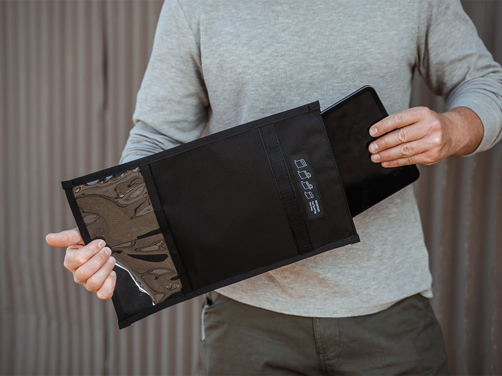 Rugged 1680 D Balistic Canvas Exterior