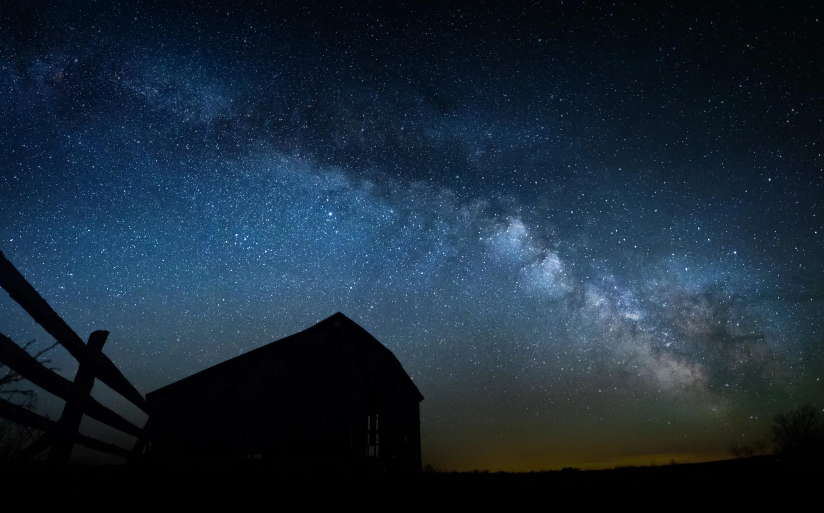 Versatile Wide-Angle Performance