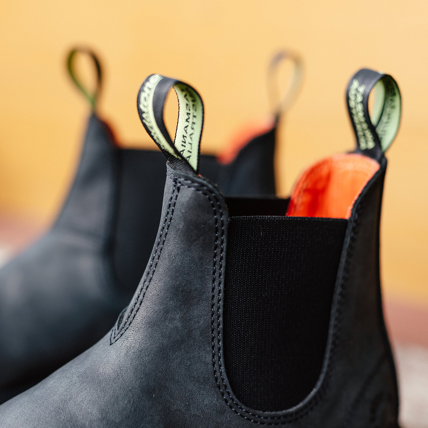 Blundstone 2646 - Classics Retread Black Nubuck Net Carbon Zero leather